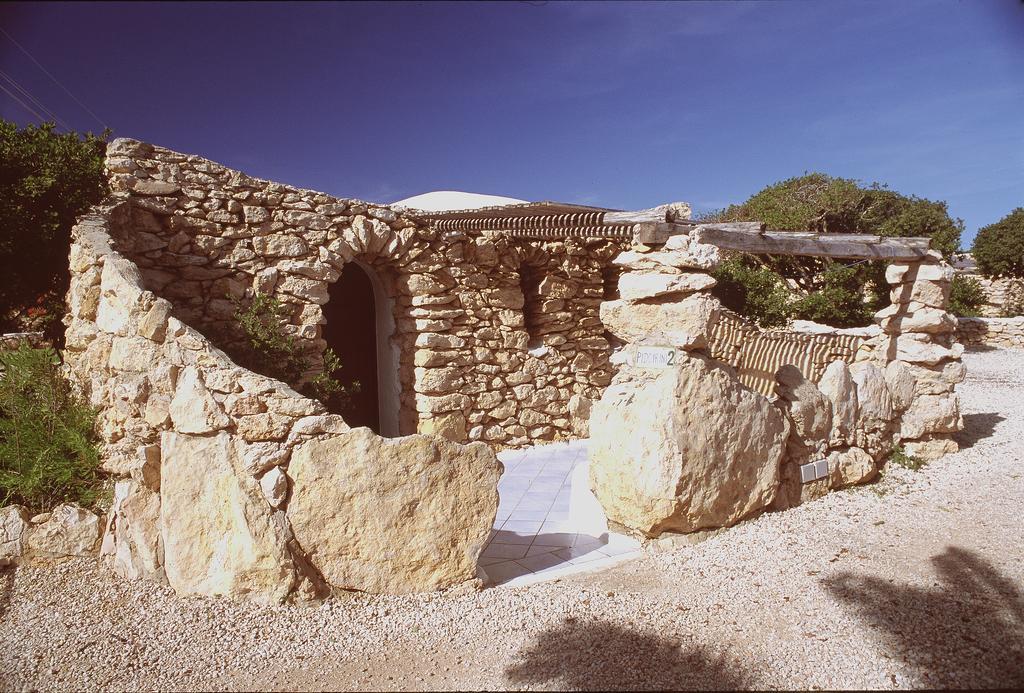 Отель I Dammusi Di Borgo Cala Creta Лампедуза Экстерьер фото