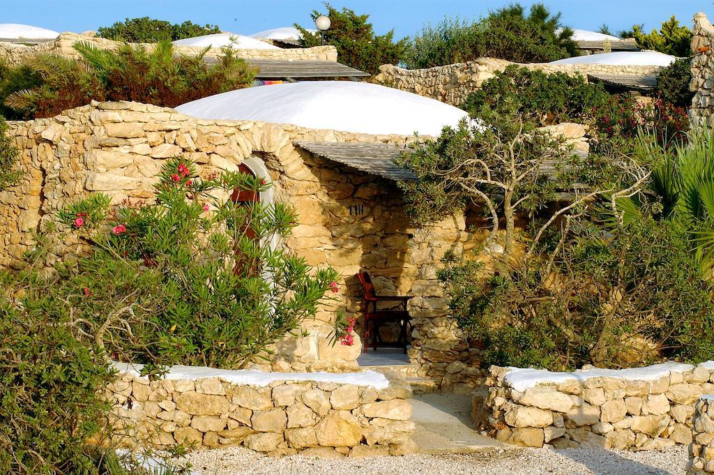 Отель I Dammusi Di Borgo Cala Creta Лампедуза Экстерьер фото